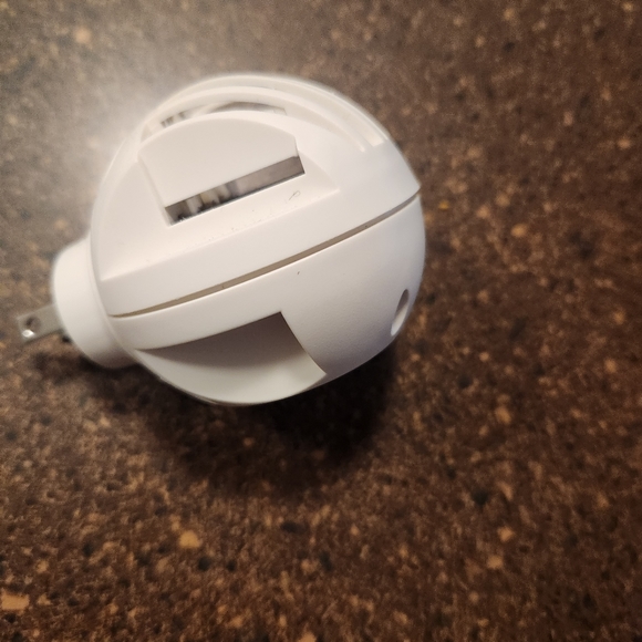 Feliway Diffuser - Picture 3 of 4